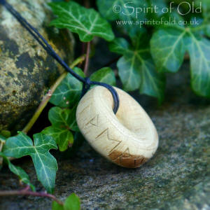 Oak Norse protection necklace