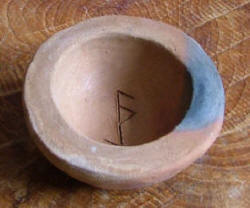 Protection Bindrune incense bowl